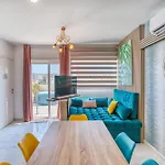 Sunsoaked Msida Penthouses With Hot Tub, Wifi & Ac By 360 Estates Apartman Santa Venera