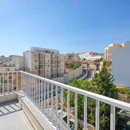 Apartman Sunsoaked Msida Penthouses With Hot Tub, Wifi & Ac By 360 Estates Santa Venera