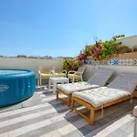 Sunsoaked Msida Penthouses With Hot Tub, Wifi & Ac By 360 Estates Apartment