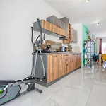Sunsoaked Msida Penthouses With Hot Tub, Wifi & Ac By 360 Estates Apartament Santa Vennera