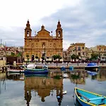 Sunsoaked Msida Penthouses With Hot Tub, Wifi & Ac By 360 Estates *