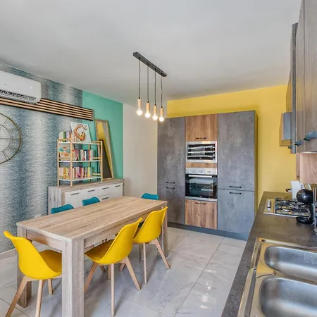 Sunsoaked Msida Penthouses With Hot Tub, Wifi & Ac By 360 Estates Apartamento