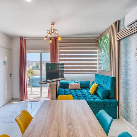 Sunsoaked Msida Penthouses With Hot Tub, Wifi & Ac By 360 Estates Apartamento Santa Vennera