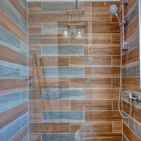 Sunsoaked Msida Penthouses With Hot Tub, Wifi & Ac By 360 Estates