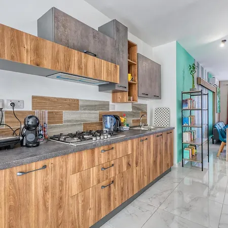 Apartamento Sunsoaked Msida Penthouses With Hot Tub, Wifi & Ac By 360 Estates