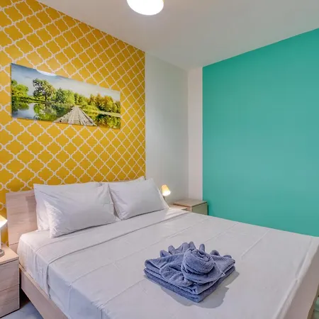 Apartamento Sunsoaked Msida Penthouses With Hot Tub, Wifi & Ac By 360 Estates