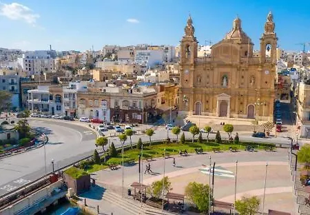 Sunsoaked Msida Penthouses With Hot Tub, Wifi & Ac By 360 Estates