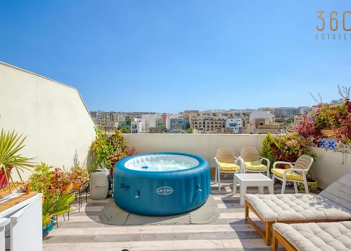 Sunsoaked Msida Penthouses With Hot Tub, Wifi & Ac By 360 Estates Apartamento