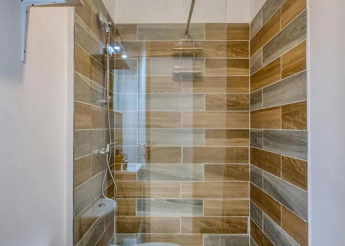 Sunsoaked Msida Penthouses With Hot Tub, Wifi & Ac By 360 Estates Santa Vennera