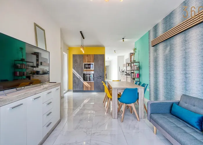 Sunsoaked Msida Penthouses With Hot Tub, Wifi & Ac By 360 Estates