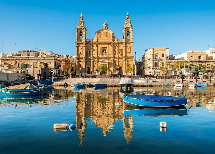 Sunsoaked Msida Penthouses With Hot Tub, Wifi & Ac By 360 Estates