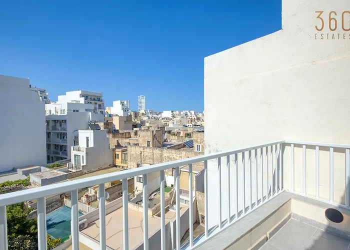 Sunsoaked Msida Penthouses With Hot Tub, Wifi & Ac By 360 Estates Apartamento Santa Vennera