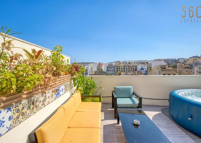 Sunsoaked Msida Penthouses With Hot Tub, Wifi & Ac By 360 Estates Apartamento