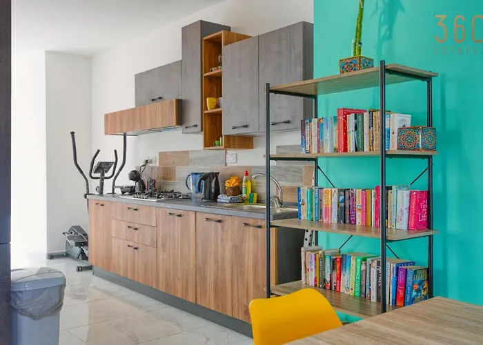 Apartamento Sunsoaked Msida Penthouses With Hot Tub, Wifi & Ac By 360 Estates