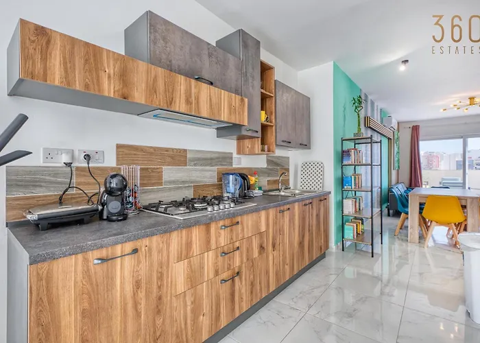 Apartamento Sunsoaked Msida Penthouses With Hot Tub, Wifi & Ac By 360 Estates