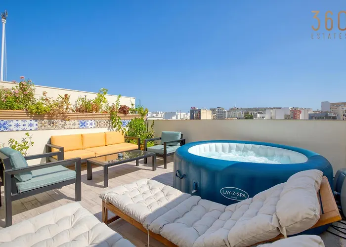 Sunsoaked Msida Penthouses With Hot Tub, Wifi & Ac By 360 Estates Santa Vennera
