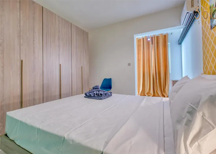Apartamento Sunsoaked Msida Penthouses With Hot Tub, Wifi & Ac By 360 Estates